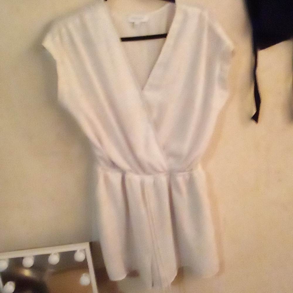 Gilli vneck one-piece short
